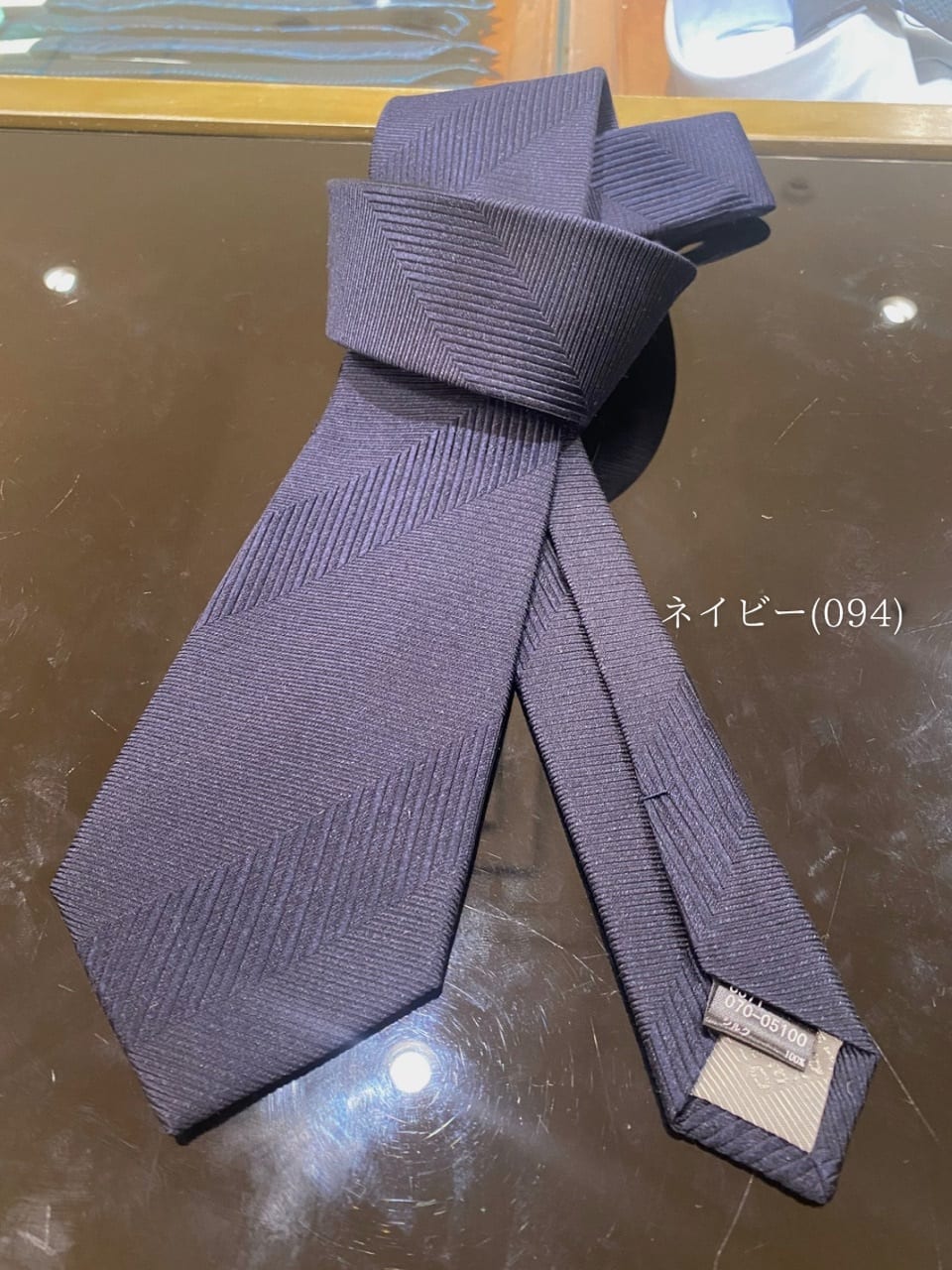 小南大和さんの「TAKEO KIKUCHI｜【日本製】シャドーヘリンボンネクタイ」を使ったコーディネート