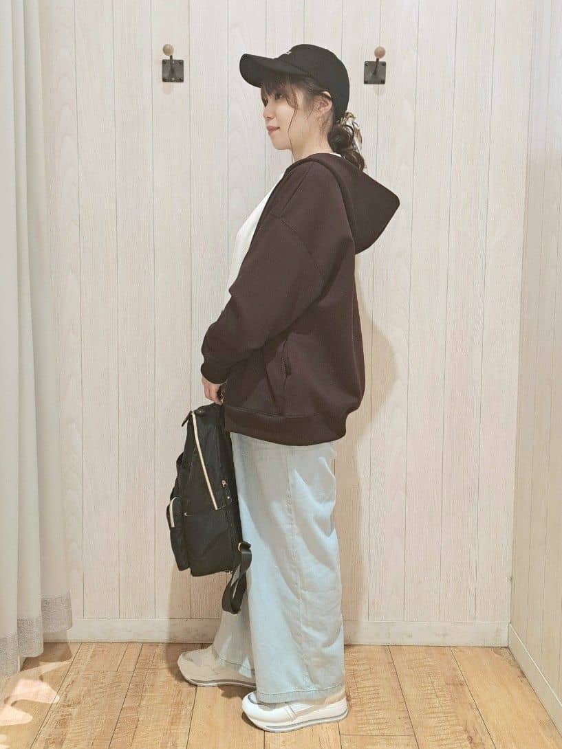 SAKIさんの「SHOO･LA･RUE｜【セットアップ可/S-LL/なめらかタッチ】大人カジュアルスタイルに ZIPパーカ」を使ったコーディネート