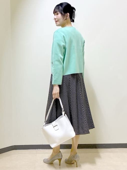  beni_gingerさんの「Reflect｜【通勤/お出かけ◎】ジオメプリントクラシカルワンピース」を使ったコーディネート