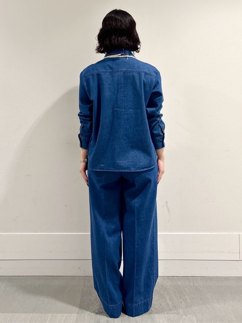 モエカさんの「UNTITLED｜◆【セットアップ可/ワイド】ライトウェイトデニムパンツ」を使ったコーディネート