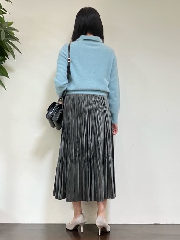 カレンさんの「UNTITLED｜【ふわふわニット/オンオフ使える】フォックスカシミヤ衿付きカーディガン」を使ったコーディネート
