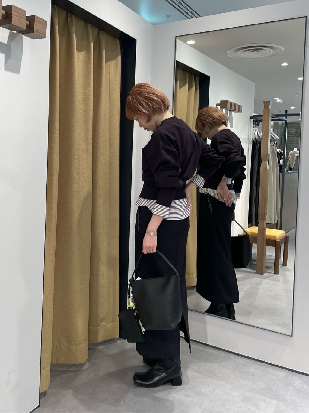 mikuさんの「INDIVI｜Timeless｜フォルムロゴニット」を使ったコーディネート