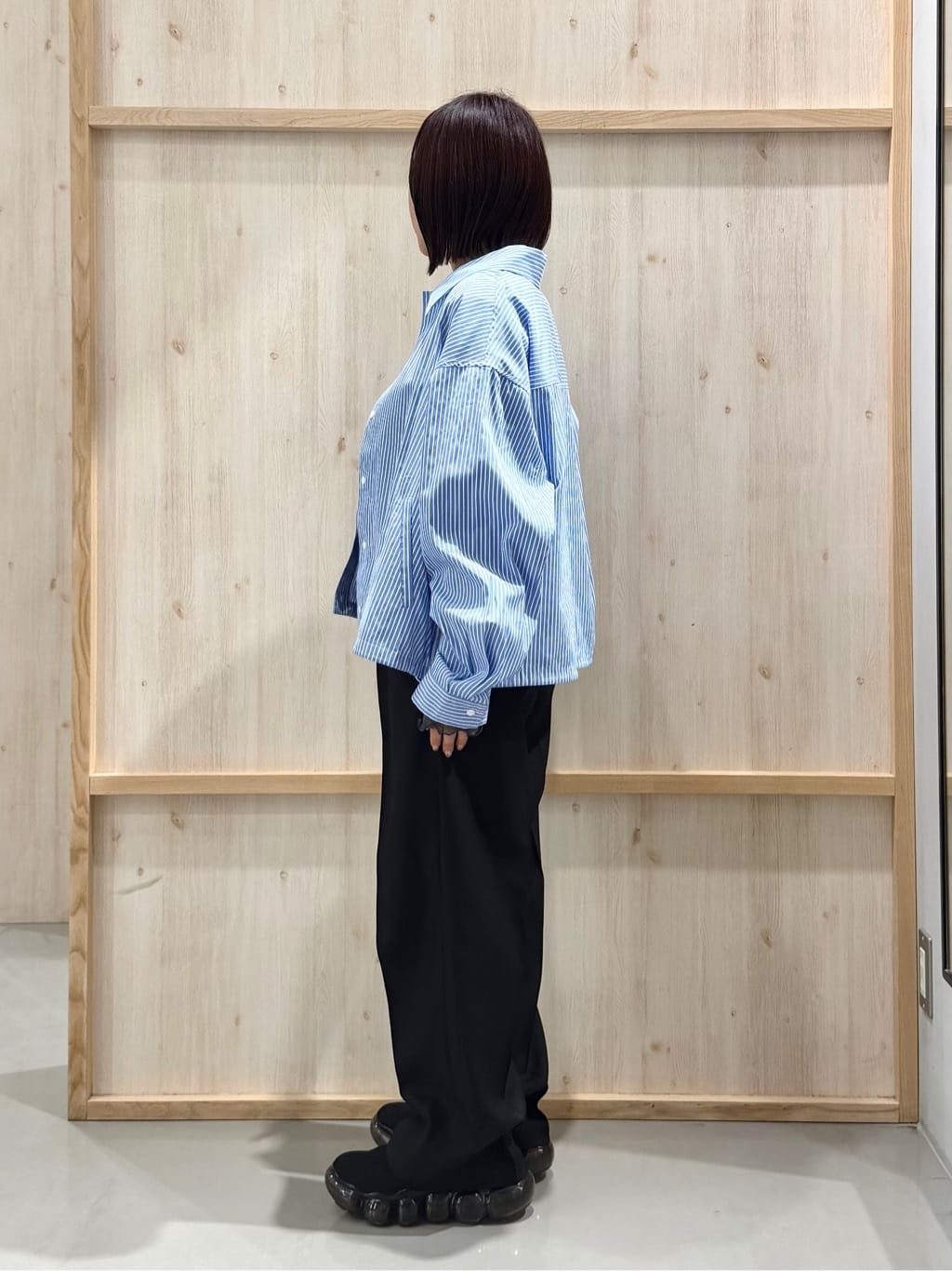 nanaさんの「THE SHOP TK｜ショート丈シャツブルゾン」を使ったコーディネート