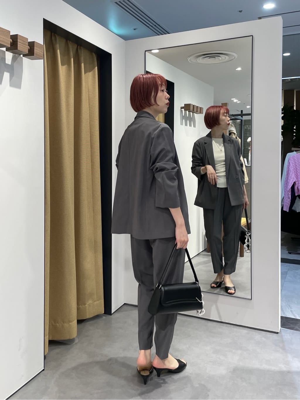 mikuさんの「INDIVI｜Comfy SET UP｜イージーテーパードパンツ【セットアップ対応／通勤／カセット服／接触冷感／U」を使ったコーディネート