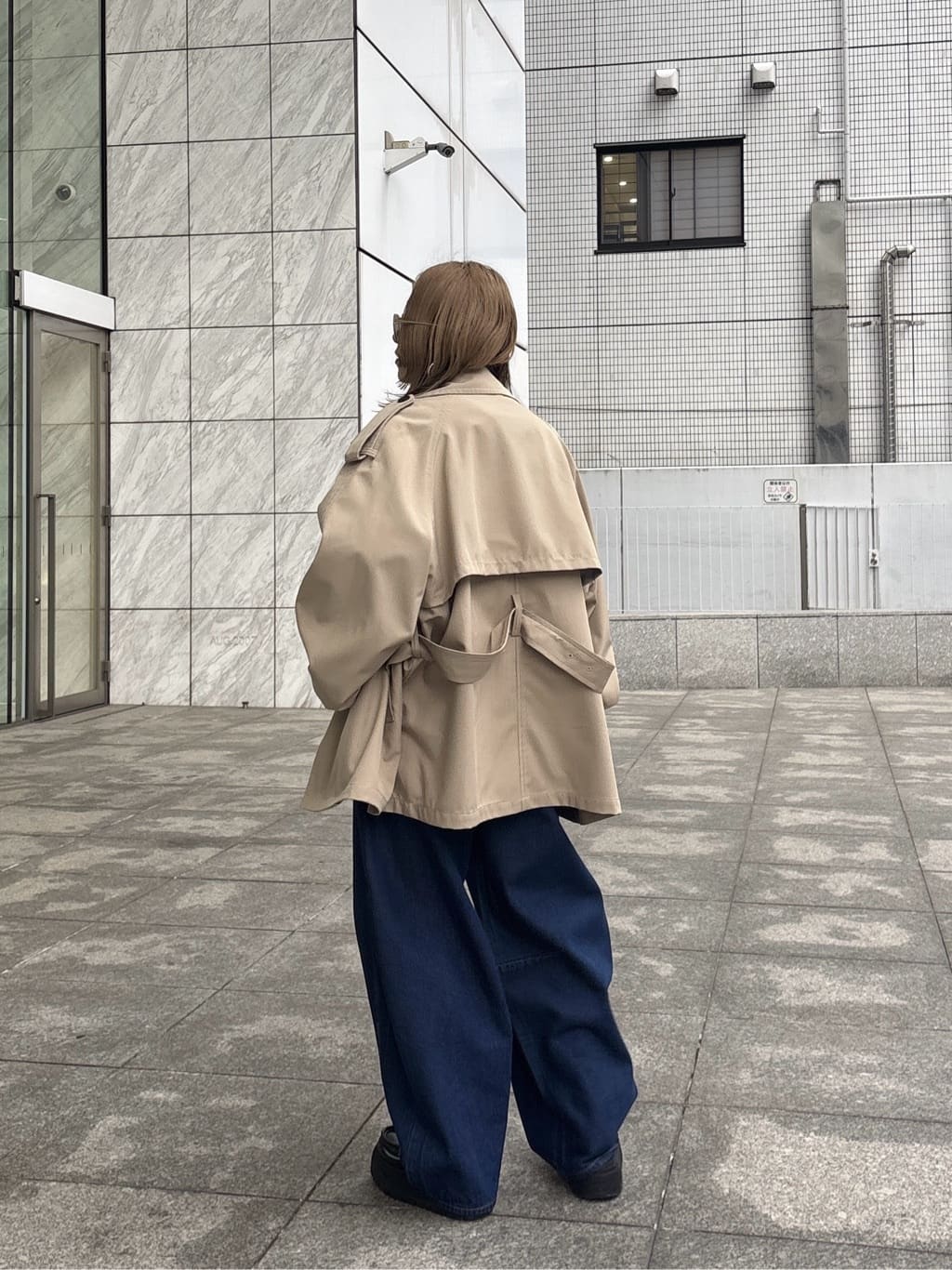 kotakiさんの「INDIVI｜【撥水】ボンディングショートトレンチ」を使ったコーディネート