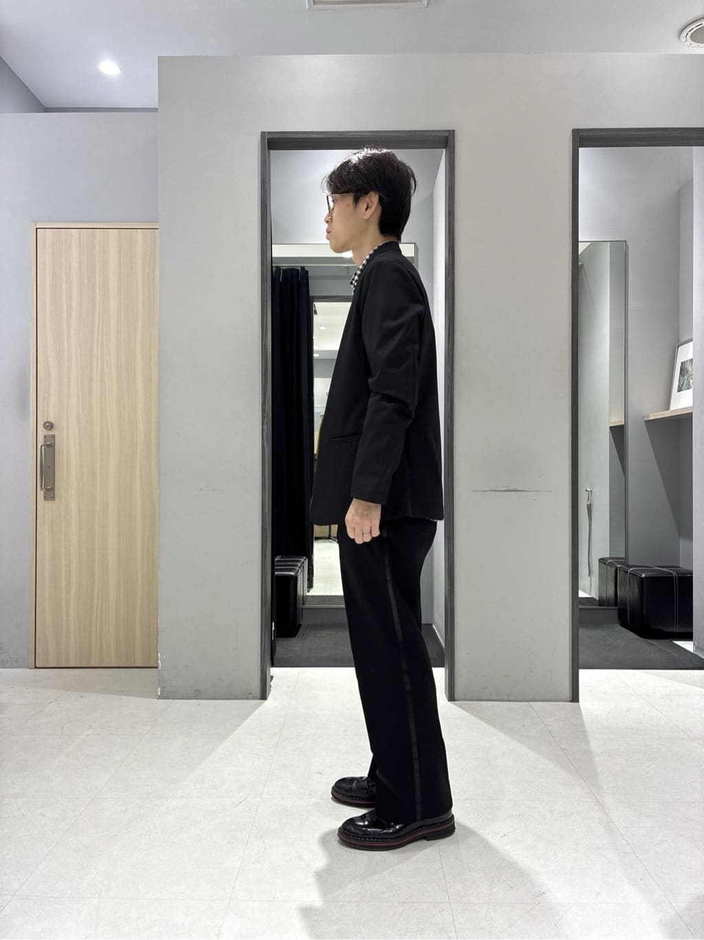 わいずみさんの「TAKEO KIKUCHI｜【ON／OFF兼用】CARREMANファブリック ノーカラージャケット」を使ったコーディネート