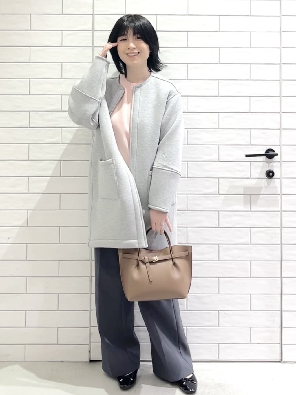 しおりさんの「OPAQUE.CLIP｜リバーシブル配色ノーカラーコート【洗濯機OK】」を使ったコーディネート