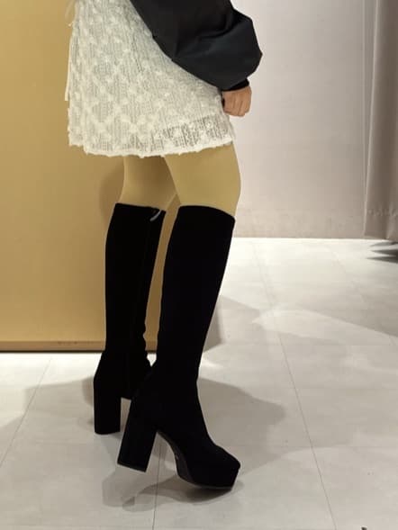 neinaさんの「ESPERANZA｜ゆる傾斜ロングブーツ」を使ったコーディネート
