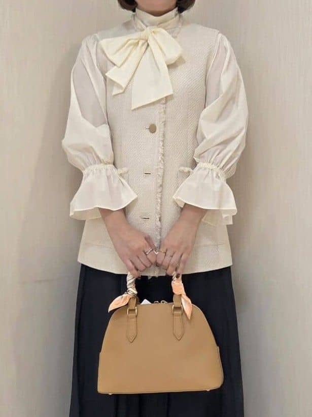 naokoさんの「UNTITLED｜【オンオフ使える】スラブツイード ジレ」を使ったコーディネート