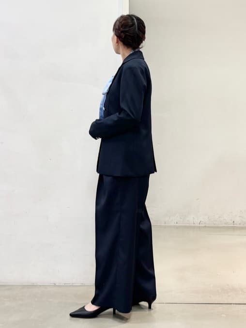 fujiさんの「THE SHOP TK｜【通勤にもデイリーにも】CAVIAN 金ボタンダブルブレストジャケット」を使ったコーディネート
