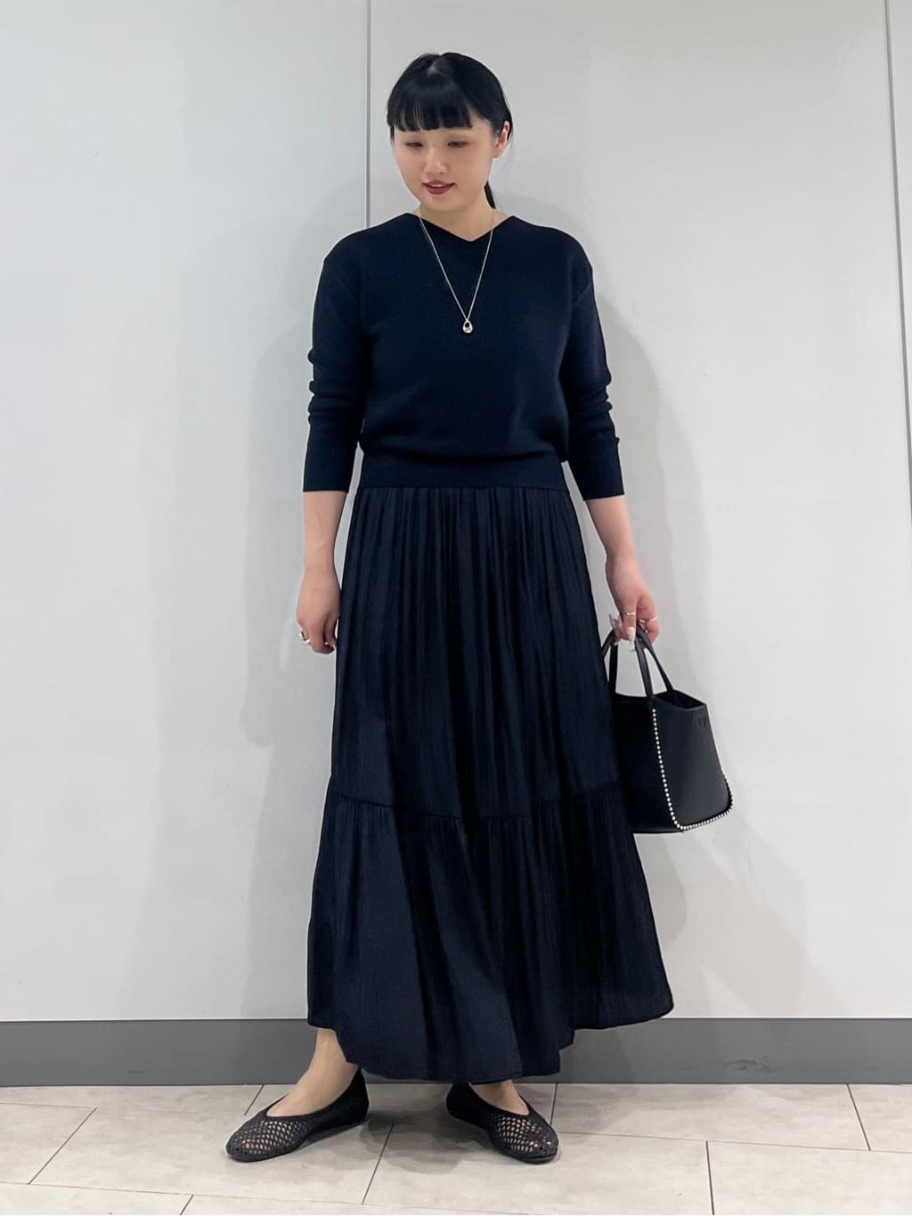 hasuさんの「INDIVI｜【花粉付着防止／撥水／UVケア】名品トレンチコート」を使ったコーディネート
