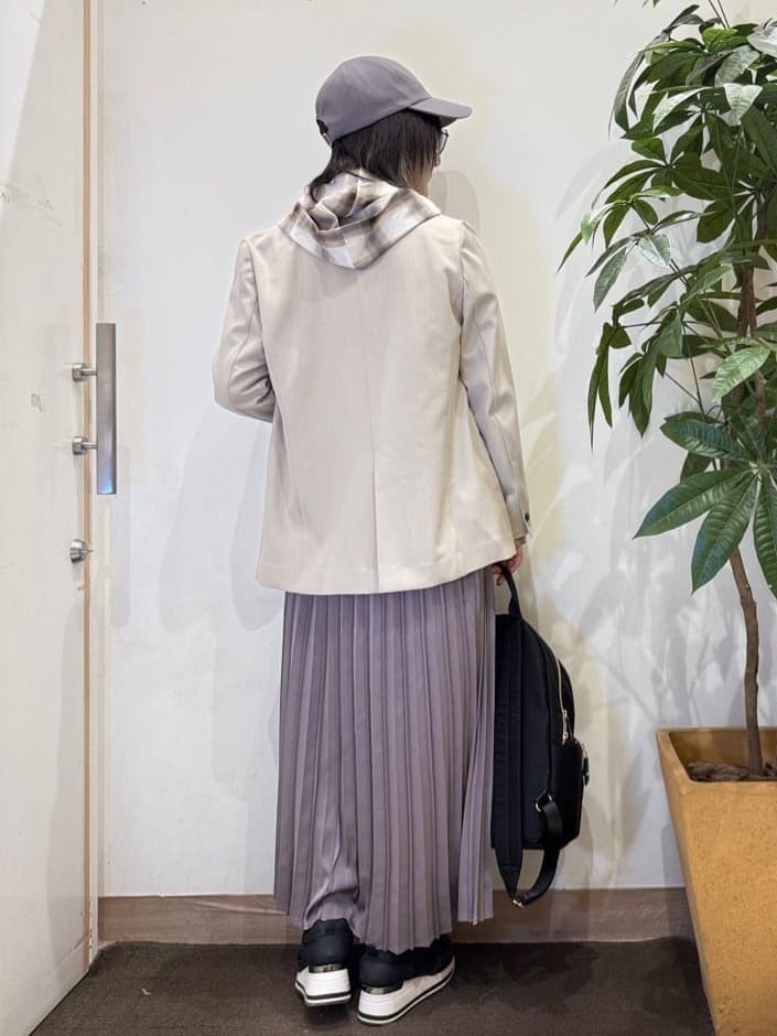 misakiさんの「SHOO･LA･RUE｜【洗濯機可/イージーケア/UV】オンオフ使える　ゆったりダブルジャケット」を使ったコーディネート