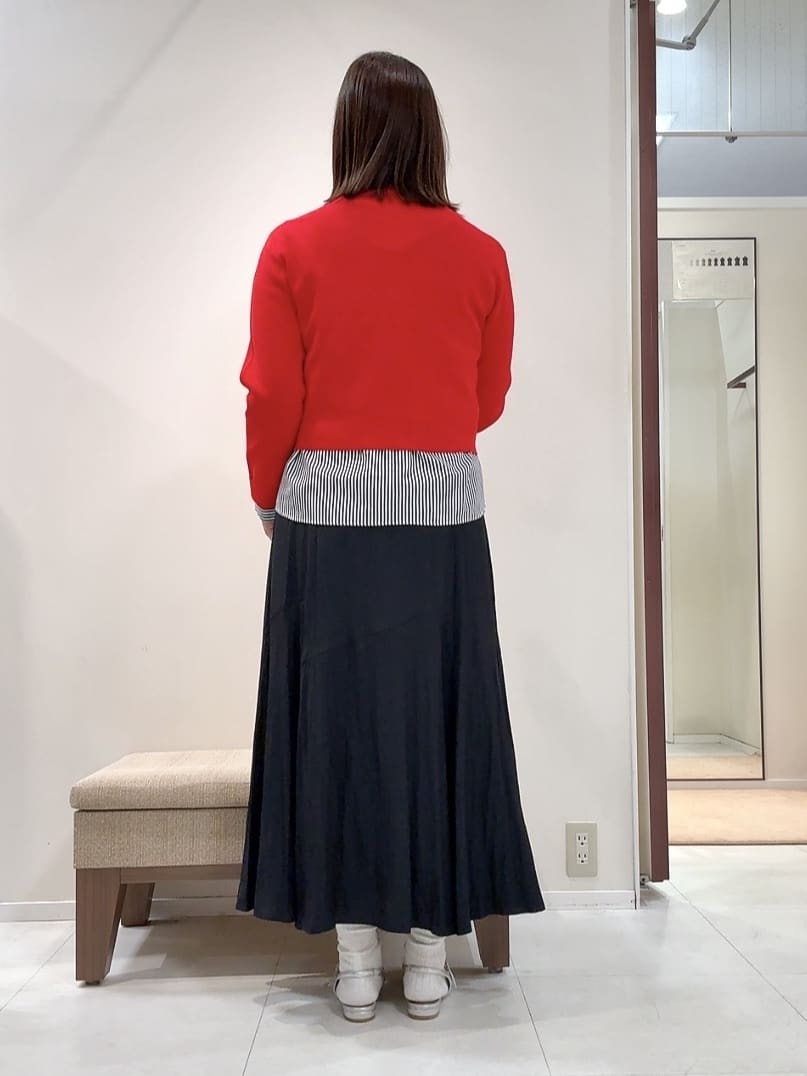 YUIさんの「UNTITLED｜◆【コットン100/洗える】シャーリングフリルネックブラウス」を使ったコーディネート