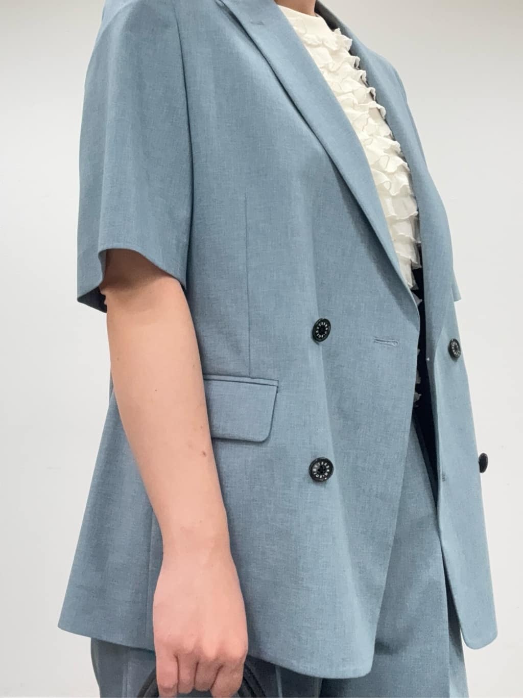 BUNさんの「DRESSTERIOR｜【otonaMUSE5月号掲載／セットアップ可】ウォッシャブルワイドタックパンツ」を使ったコーディネート