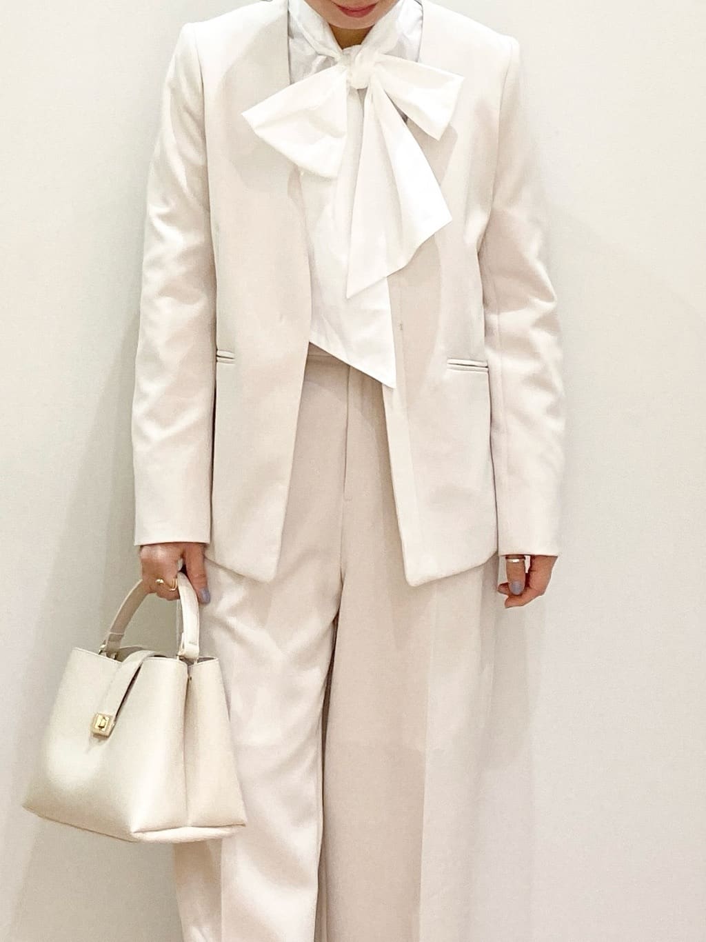 risayanさんの「OPAQUE.CLIP｜《通勤／セットアップ対応》 Vネックジャケット／ダブルクロス【洗濯機OK】」を使ったコーディネート