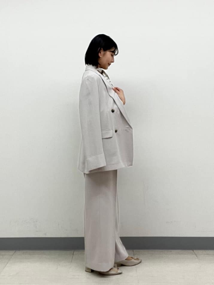 hinanoさんの「INDIVI｜【洗える／多機能／SETUP可】着る日傘ダブルジャケット」を使ったコーディネート
