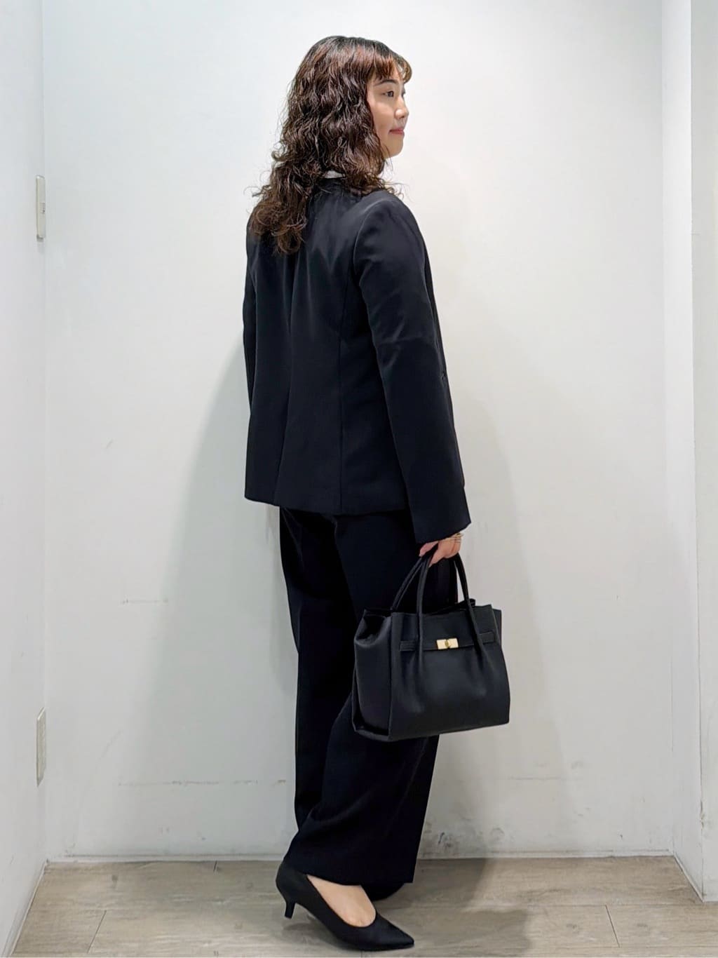 sumicaさんの「OPAQUE.CLIP｜《通勤／セットアップ対応》 Vネックジャケット／ダブルクロス【洗濯機OK】」を使ったコーディネート
