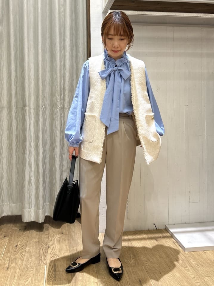 ga_riさんの「THE SHOP TK｜【フォーマルにもカジュアルにも】ツイードジレ」を使ったコーディネート