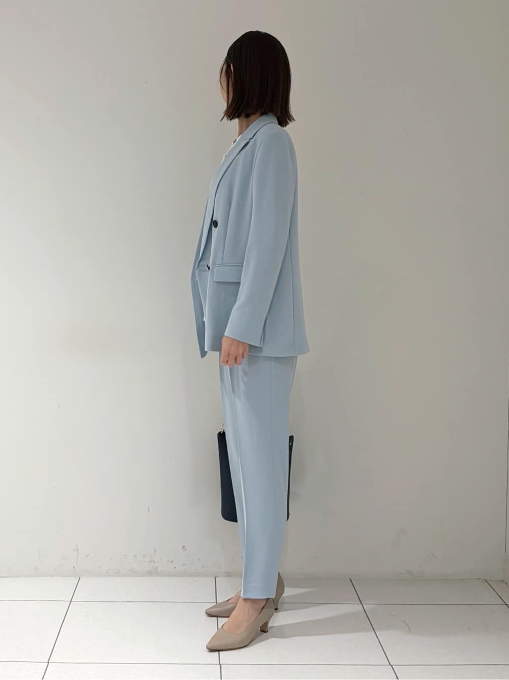 shioriさんの「INDIVI｜【洗える／多機能／SETUP可】着る日傘ダブルジャケット」を使ったコーディネート