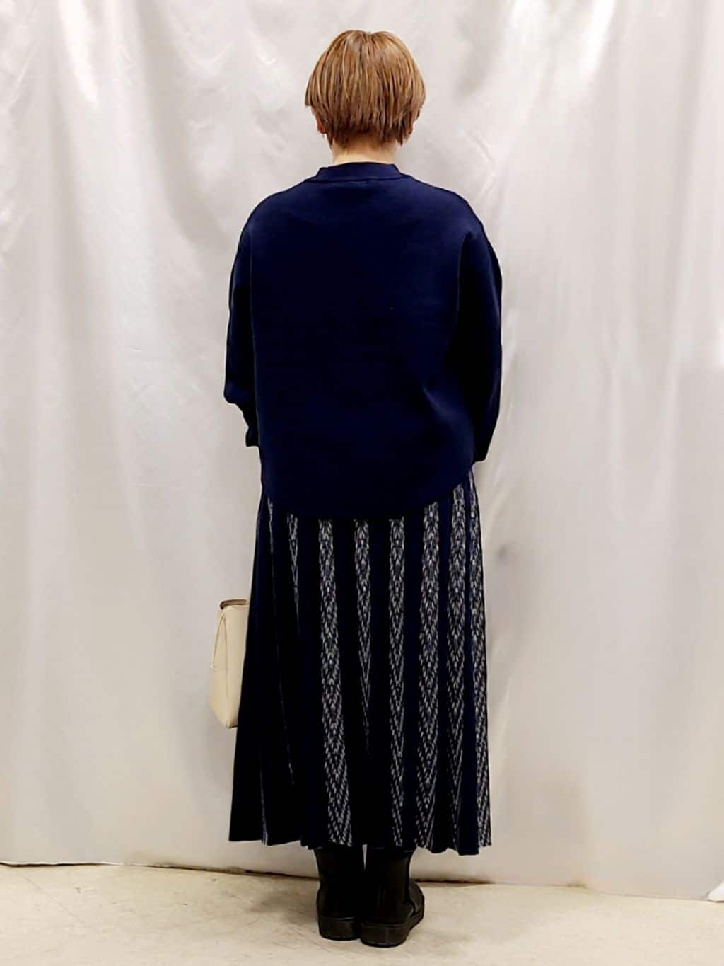 Chiiさんの「SHOO･LA･RUE｜【洗濯機可/セットアップ可/インせず着られる】もちもち裾ラウンドニット」を使ったコーディネート