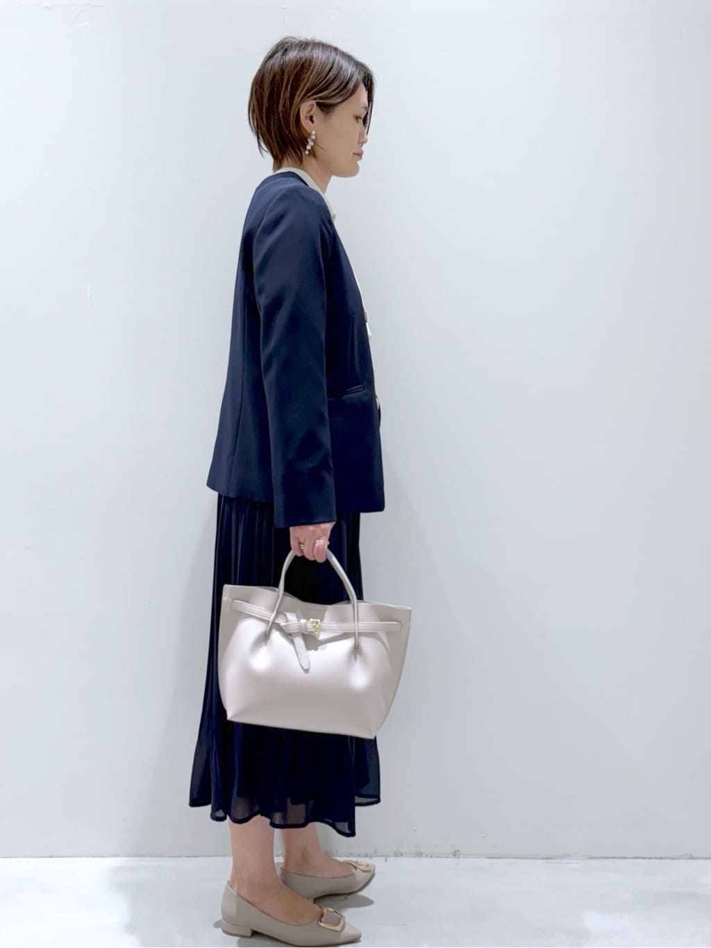 こじさんの「OPAQUE.CLIP｜《通勤／セットアップ対応》 Vネックジャケット／ダブルクロス【洗濯機OK】」を使ったコーディネート