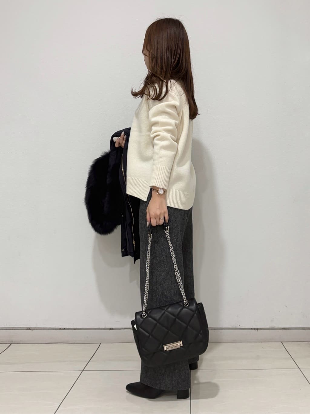 kahoさんの「INDIVI｜【冬ニット人気NO．1！／カシミヤ混】ミドルゲージハイネックニット」を使ったコーディネート