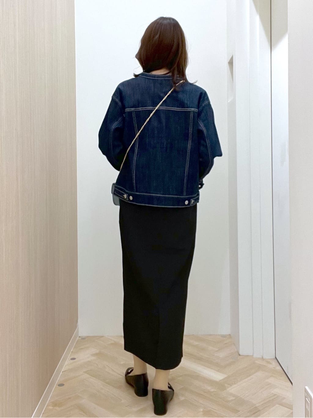  おまつさんの「grove｜【シリーズ累計36万枚/UVカット・ひんやり・洗濯機OK】やわらかドライタッチ 五分袖クルーネックニ」を使ったコーディネート