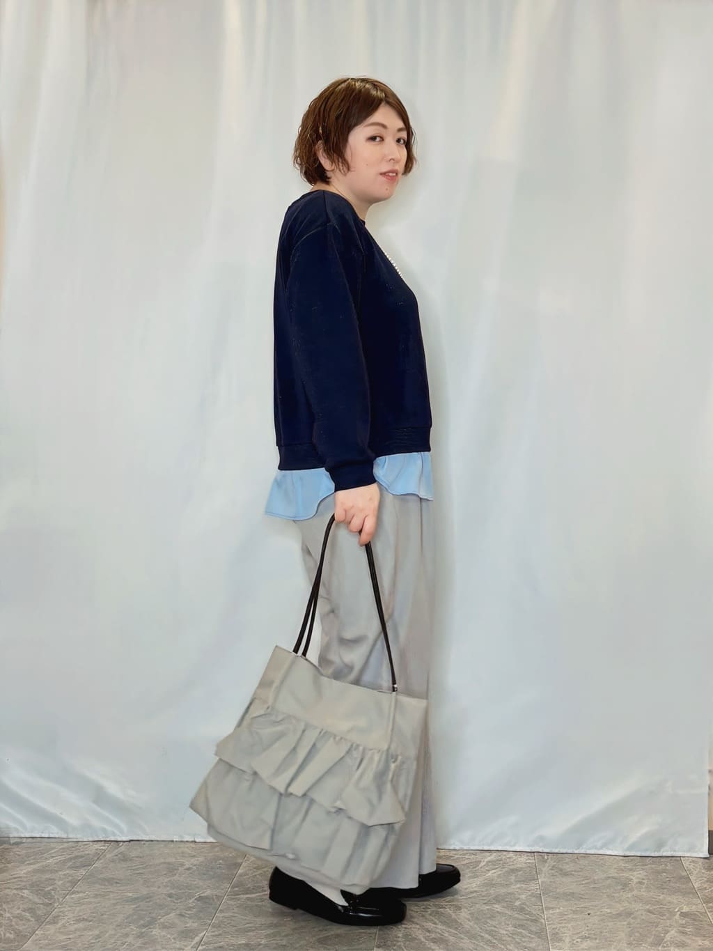 たみさんの「SHOO･LA･RUE｜【洗濯機可】1枚でサマ見え ラメニットソー レイヤード風トップス」を使ったコーディネート