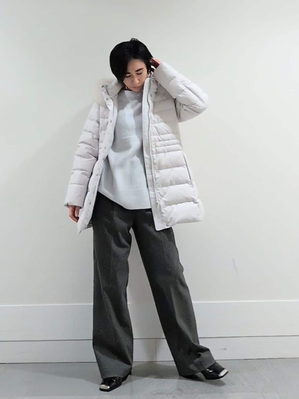 ミズタさんの「UNTITLED｜【はっ水機能/フード取り外し可】ミディダウンコート」を使ったコーディネート