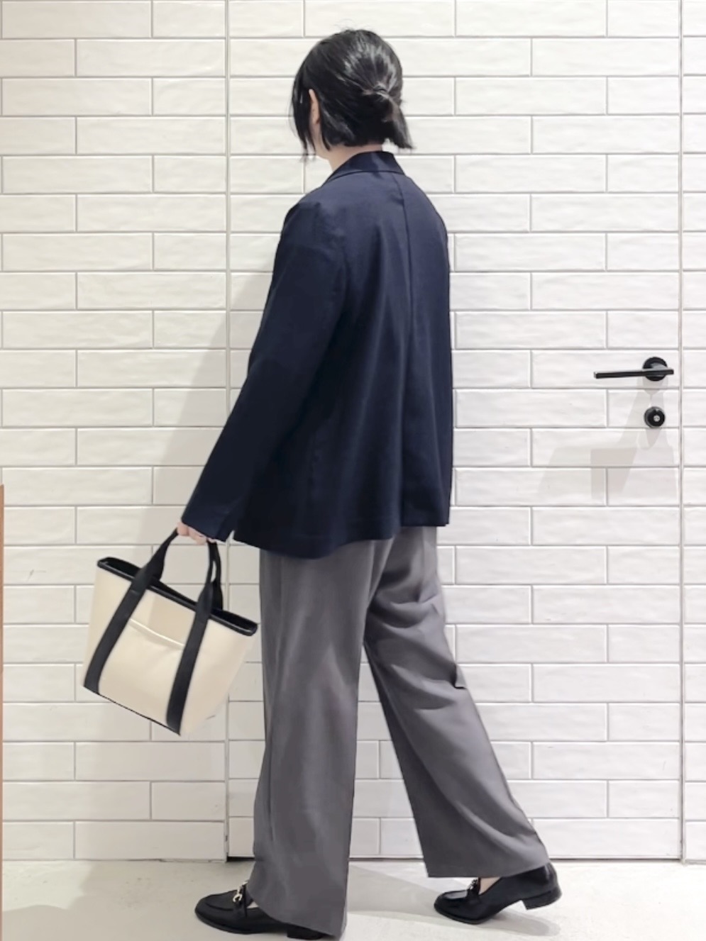 しおりさんの「OPAQUE.CLIP｜【UV／接触冷感】ダブルブレストジャケット《防シワ加工／洗える》」を使ったコーディネート