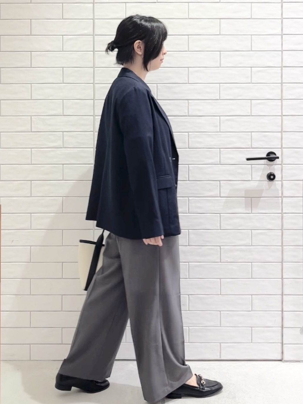 しおりさんの「OPAQUE.CLIP｜【UV／接触冷感】ダブルブレストジャケット《防シワ加工／洗える》」を使ったコーディネート