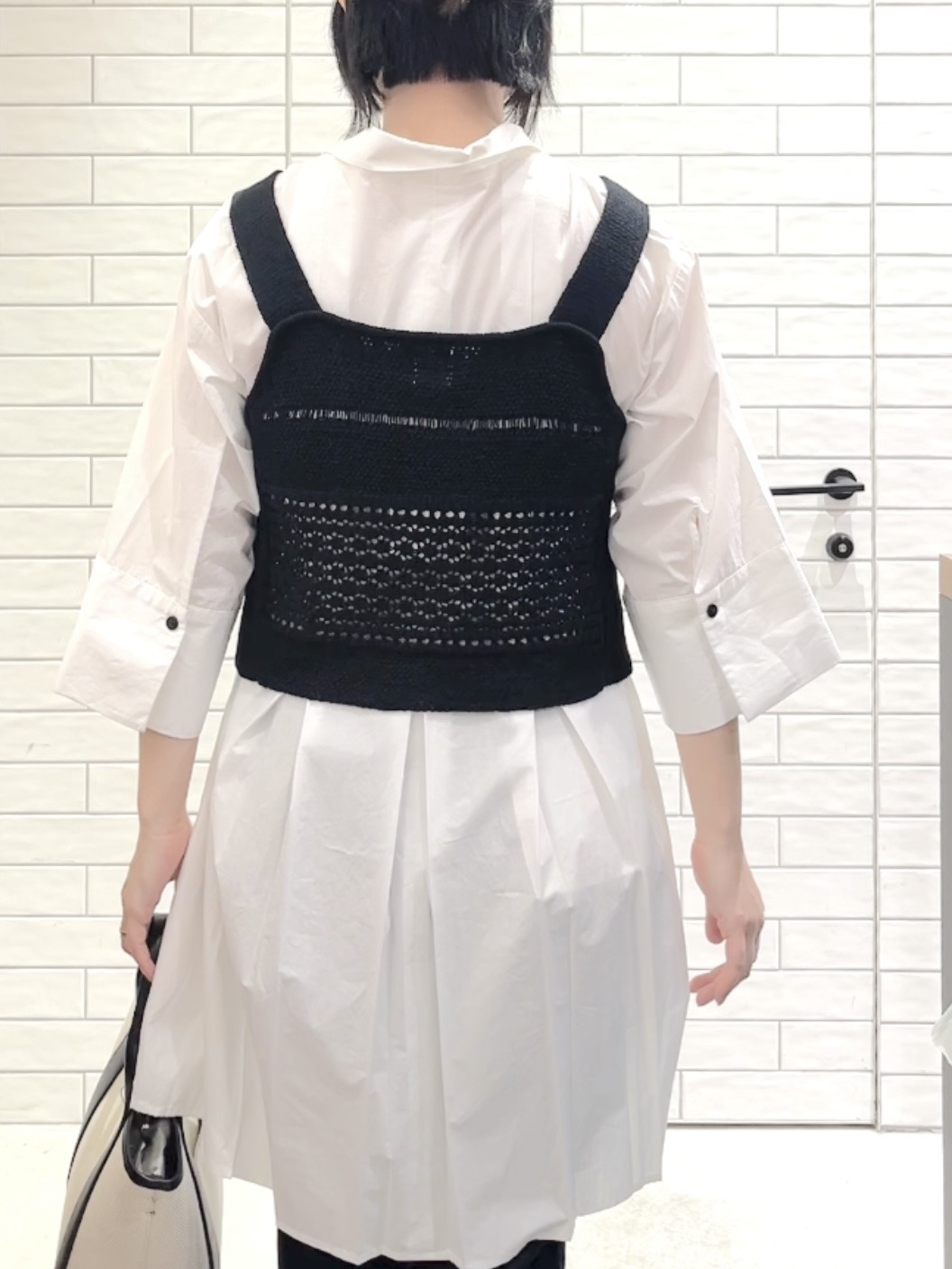 しおりさんの「OPAQUE.CLIP｜プリーツミニシャツワンピース【洗濯機OK】」を使ったコーディネート