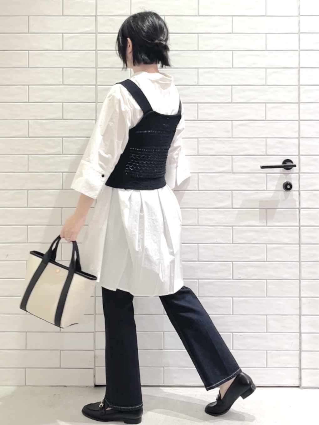 しおりさんの「OPAQUE.CLIP｜プリーツミニシャツワンピース【洗濯機OK】」を使ったコーディネート