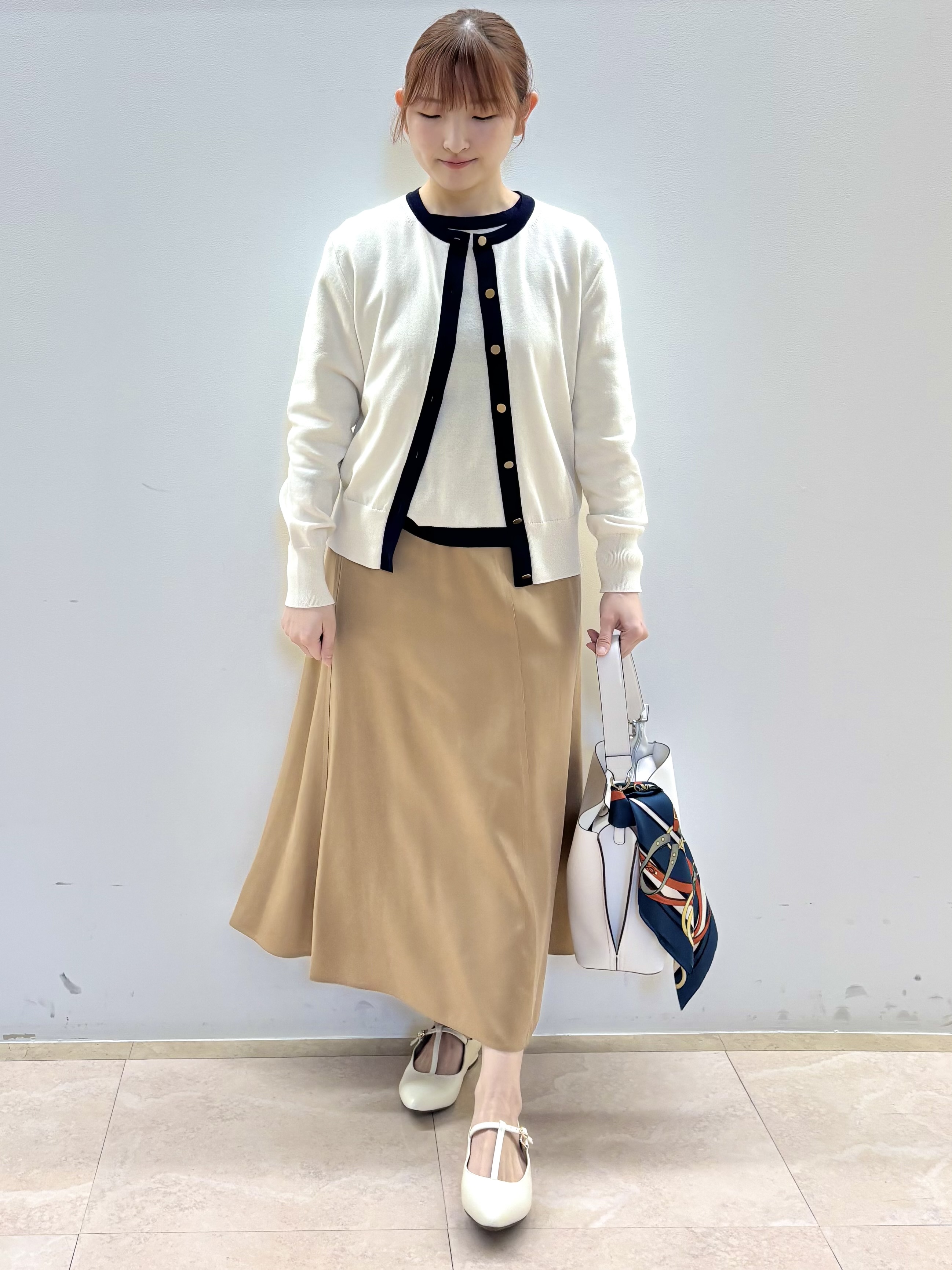 Satoさんの「Reflect｜【アンサンブル可】バイカラーカーディガン」を使ったコーディネート