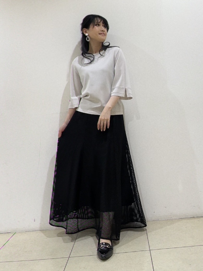 watanabeさんの「UNTITLED｜【洗える/清涼感】袖スリットニットプルオーバー」を使ったコーディネート
