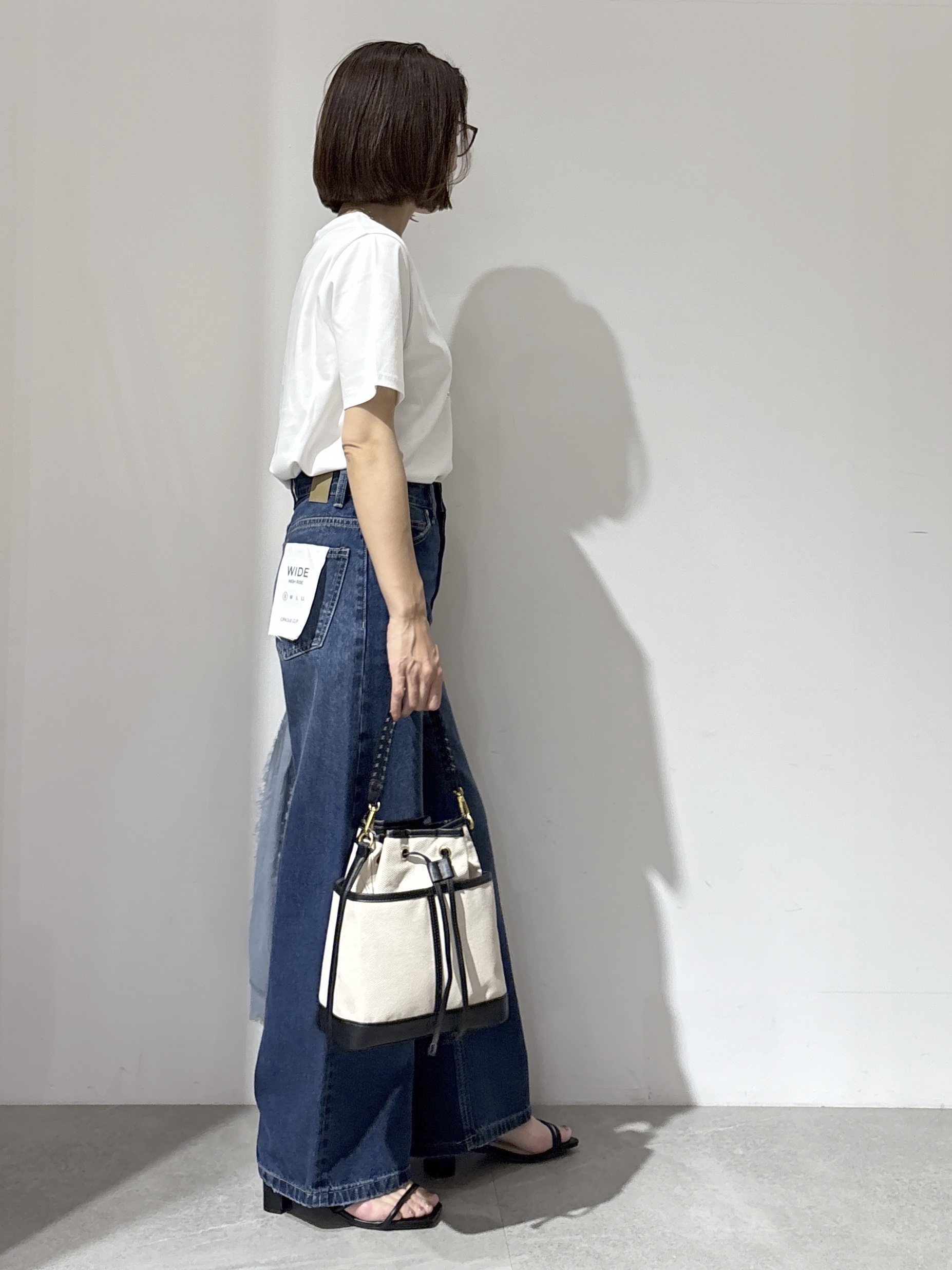 NAKAさんの「OPAQUE.CLIP｜オーガニックコットン混ベーシックTシャツ【洗濯機OK】《SS～LL》」を使ったコーディネート