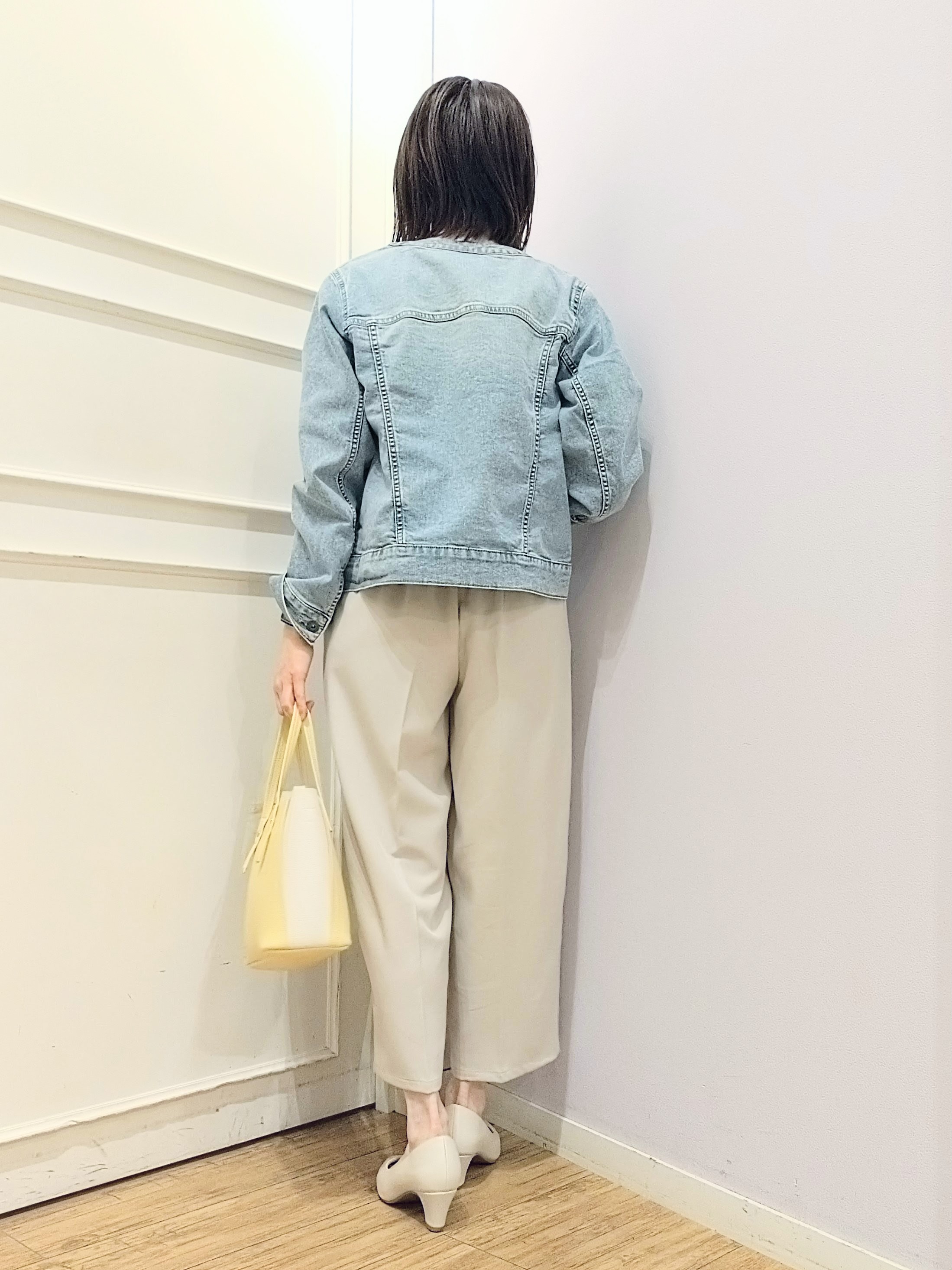 miomioさんの「SHOO･LA･RUE｜【S-LL/二の腕カバー】品よく隠せる ドット刺繍5分袖ニット」を使ったコーディネート