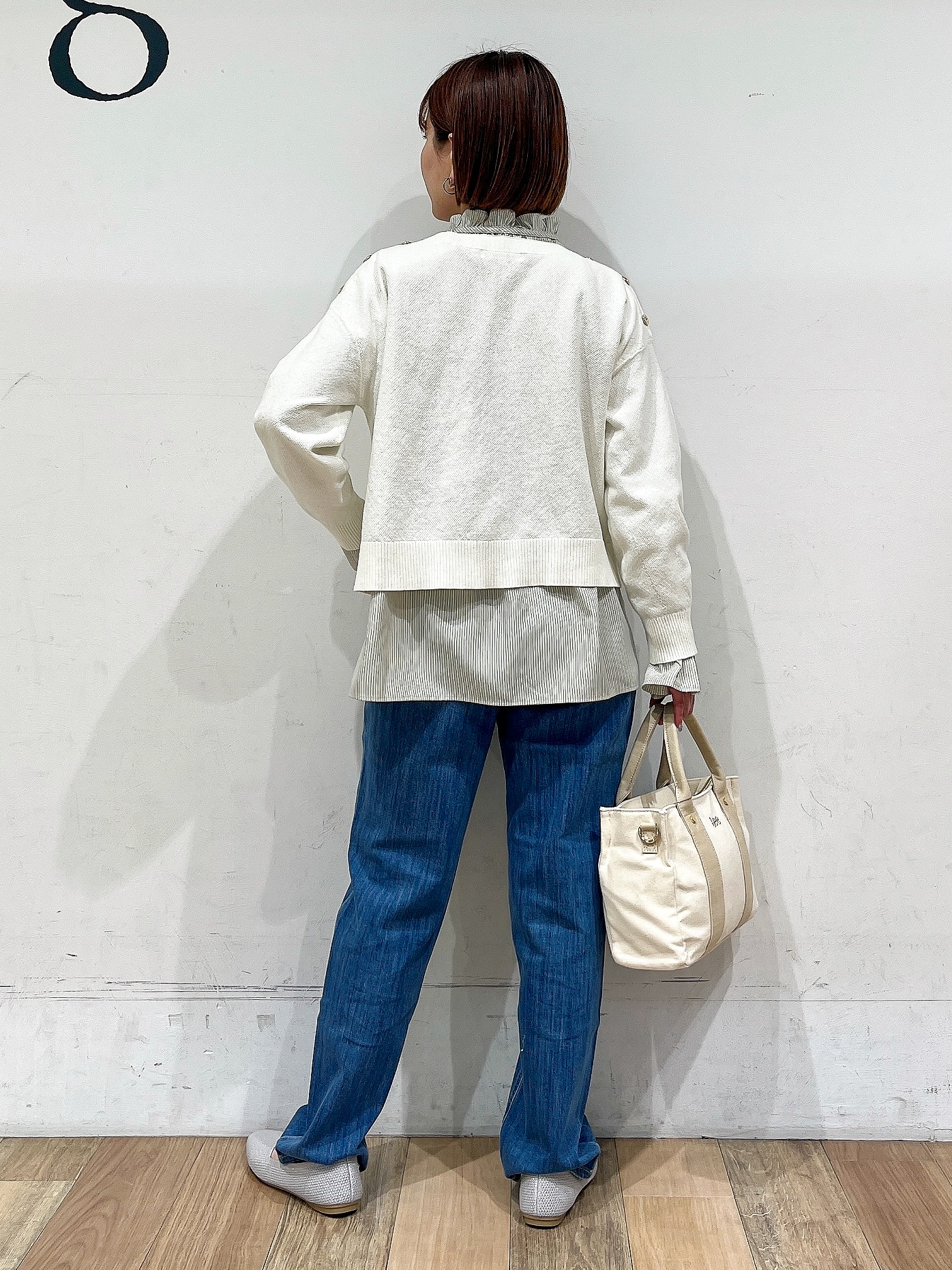 山さんさんの「grove｜【おうちで洗える】顔周りすっきり、ボートネックニット」を使ったコーディネート