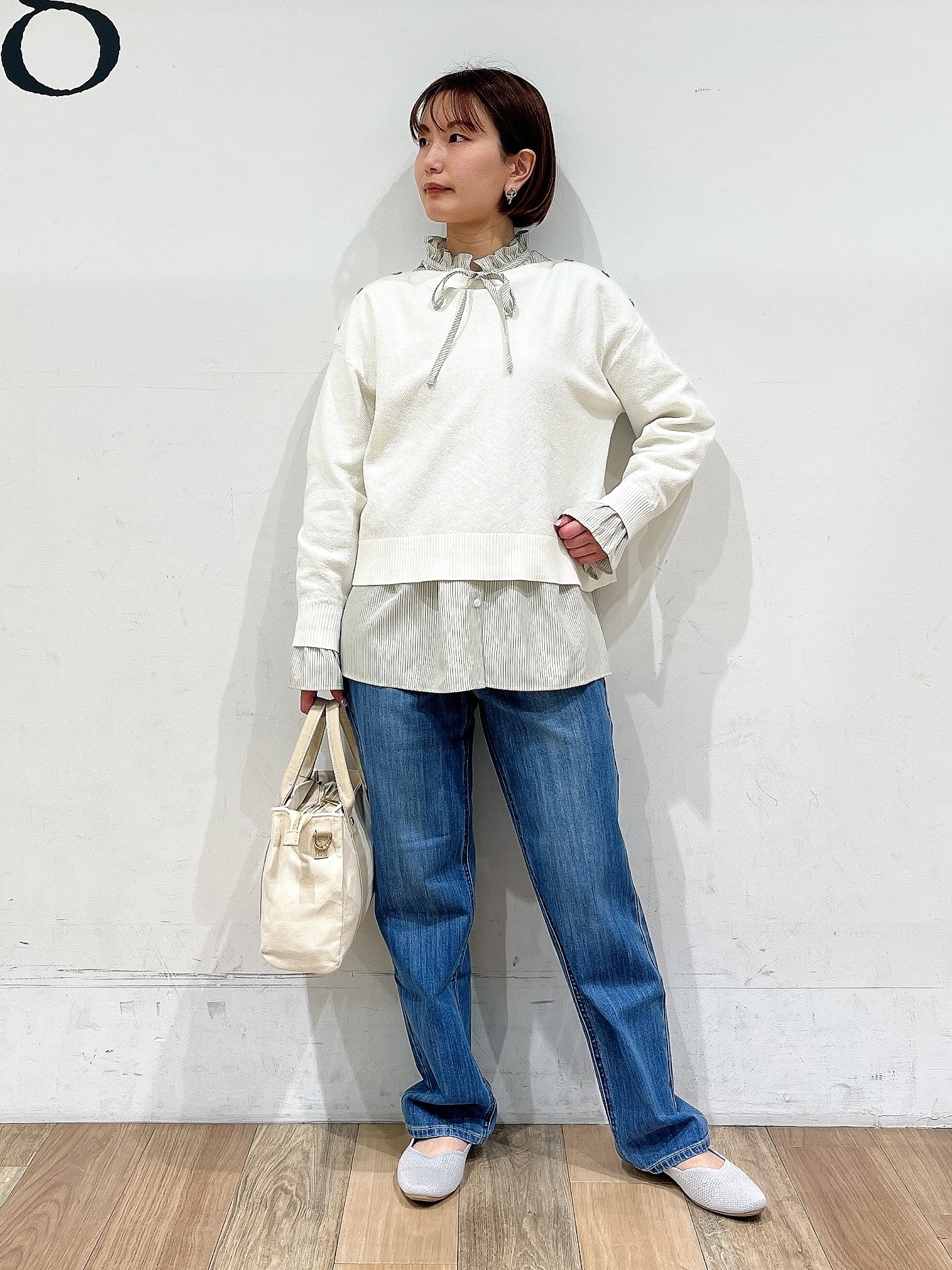 山さんさんの「grove｜【おうちで洗える】顔周りすっきり、ボートネックニット」を使ったコーディネート