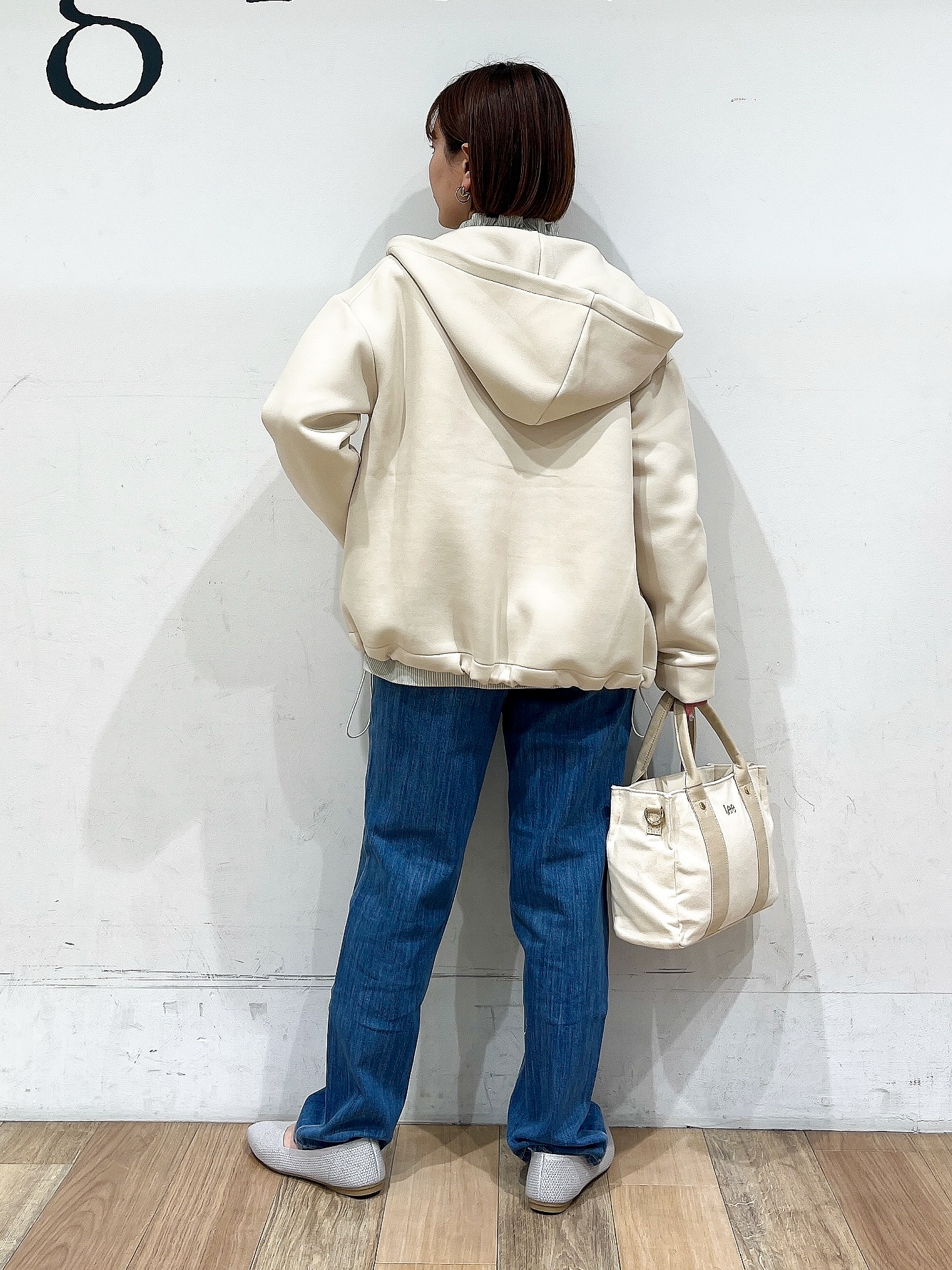 山さんさんの「grove｜【おうちで洗える】顔周りすっきり、ボートネックニット」を使ったコーディネート