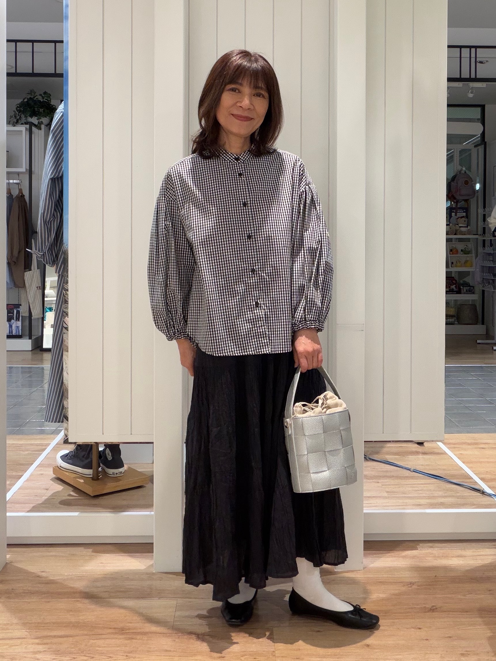 Fujitaさんの「Dessin｜【洗える】バルーンスリーブバンドカラーシャツ」を使ったコーディネート
