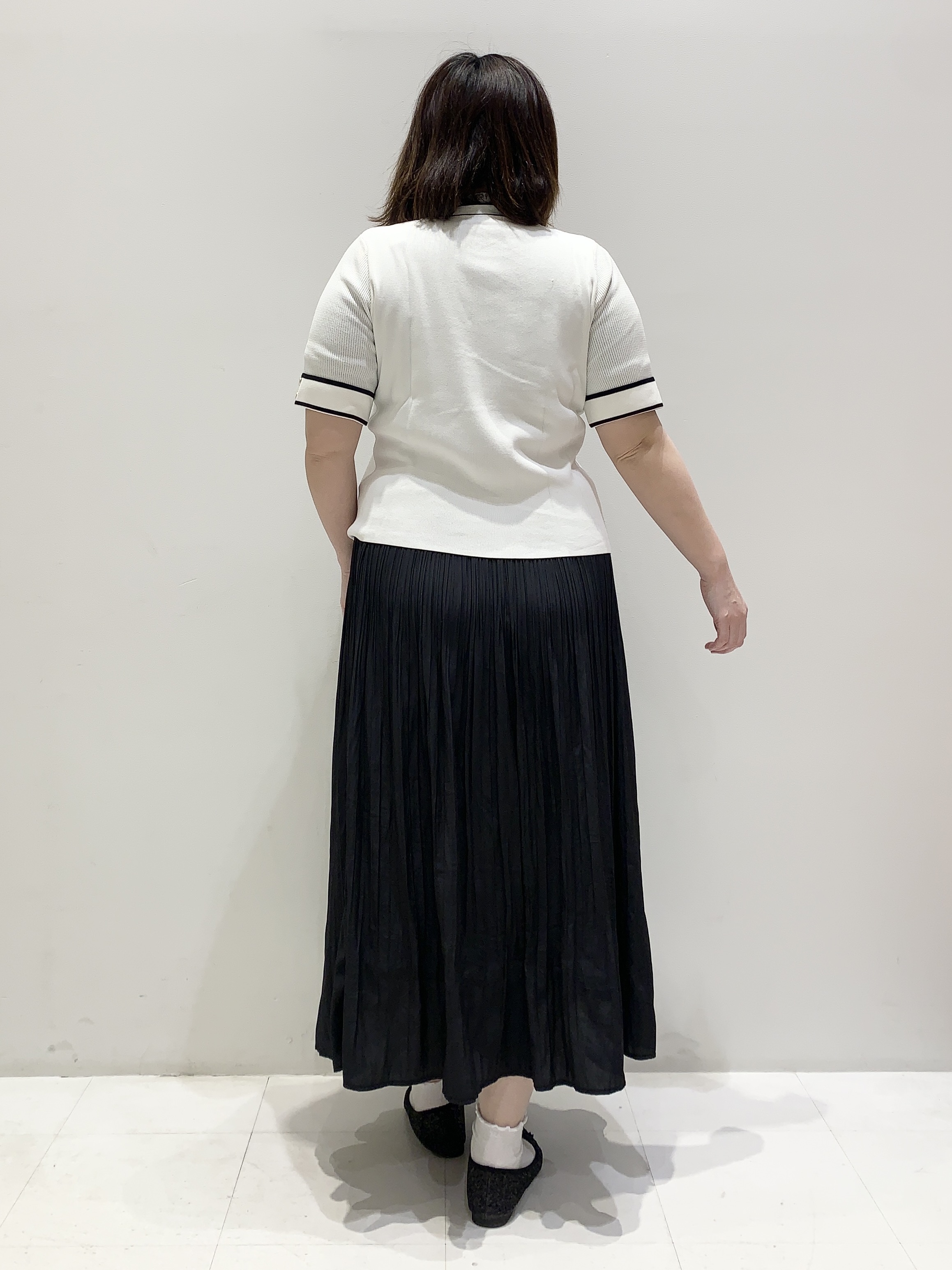 みいちゃんさんの「grove｜新色追加！【シリーズ累計36万枚/名品ニット】やわらかドライタッチ 袖メッシュ編みニット」を使ったコーディネート