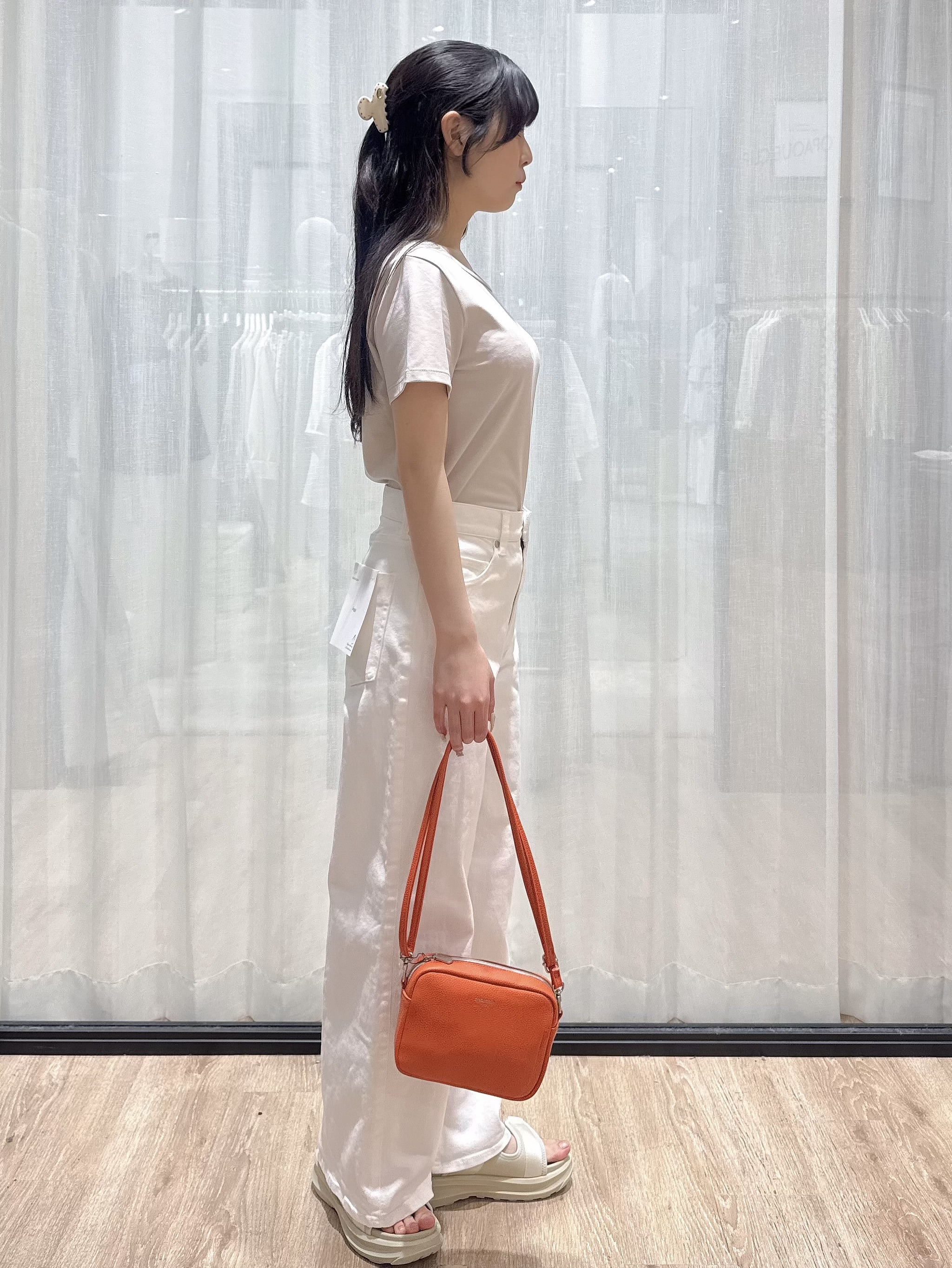 ぞうげさんの「OPAQUE.CLIP｜【UVケア／接触冷感／吸水速乾】薄手なのに透けにくい！ベーシックTシャツ《洗濯機OK／S～3L／6c」を使ったコーディネート