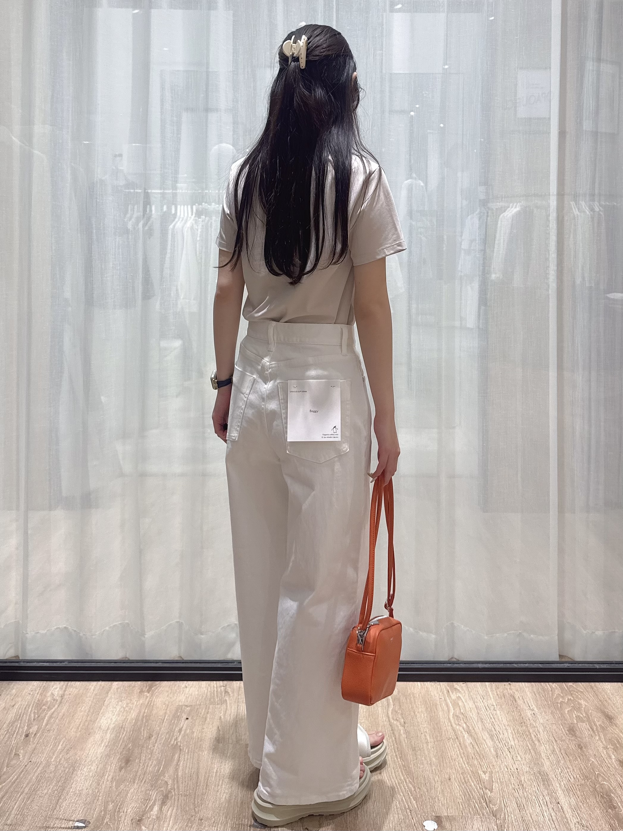ぞうげさんの「OPAQUE.CLIP｜【UVケア／接触冷感／吸水速乾】薄手なのに透けにくい！ベーシックTシャツ《洗濯機OK／S～3L／6c」を使ったコーディネート