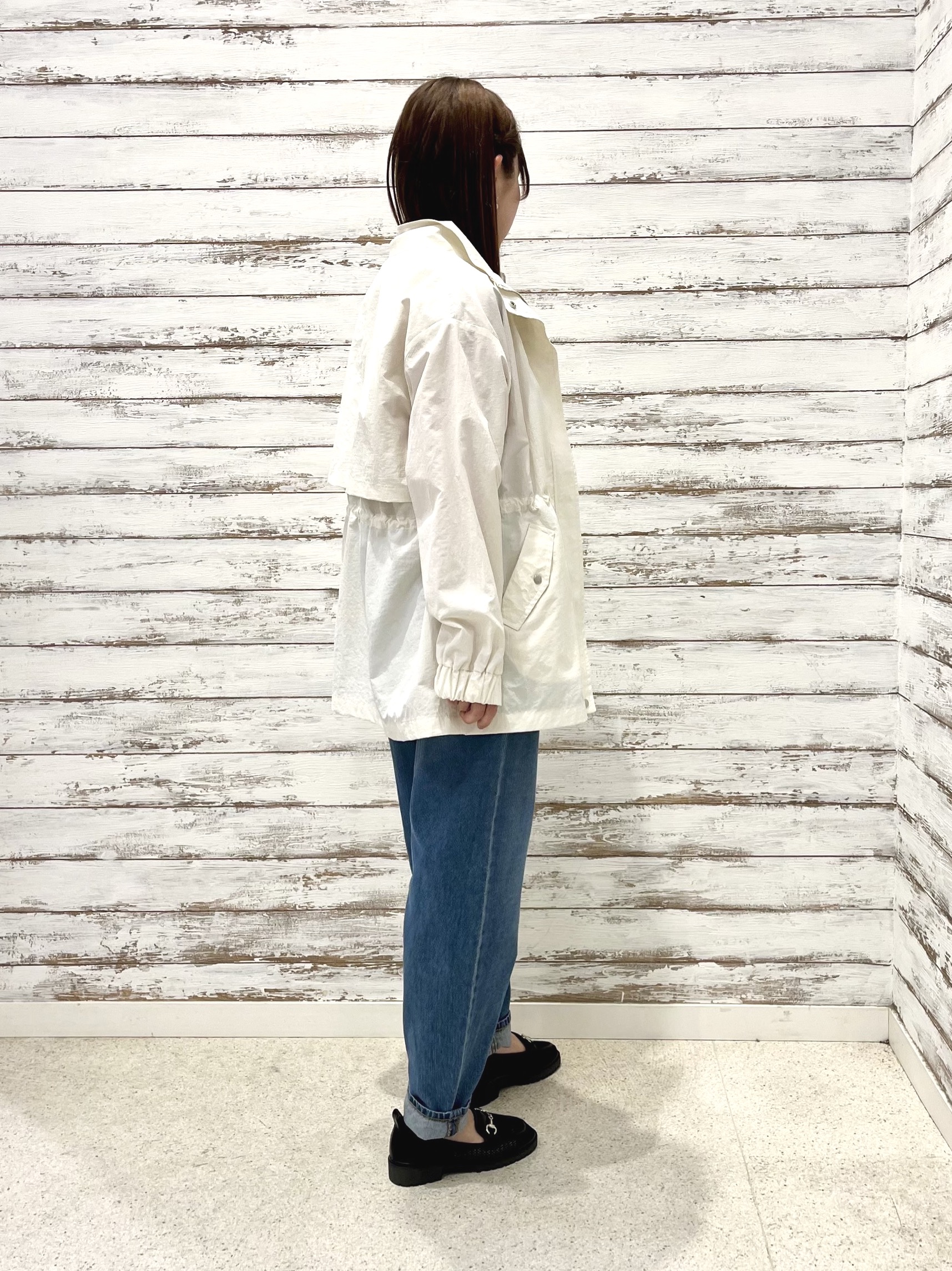 ゆっきーさんの「SHOO･LA･RUE｜【防花粉/S-LL】ウエストマークですっきり見え　軽やかスタンドブルゾン」を使ったコーディネート