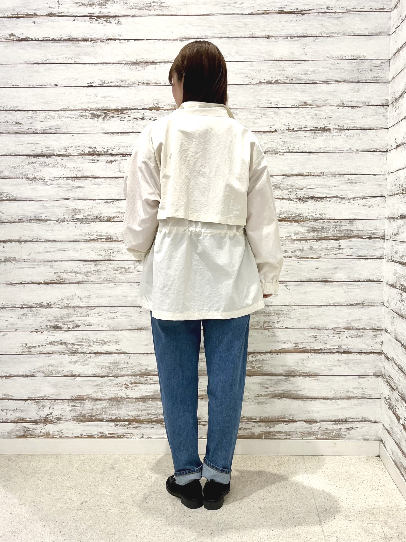 ゆっきーさんの「SHOO･LA･RUE｜【防花粉/S-LL】ウエストマークですっきり見え　軽やかスタンドブルゾン」を使ったコーディネート