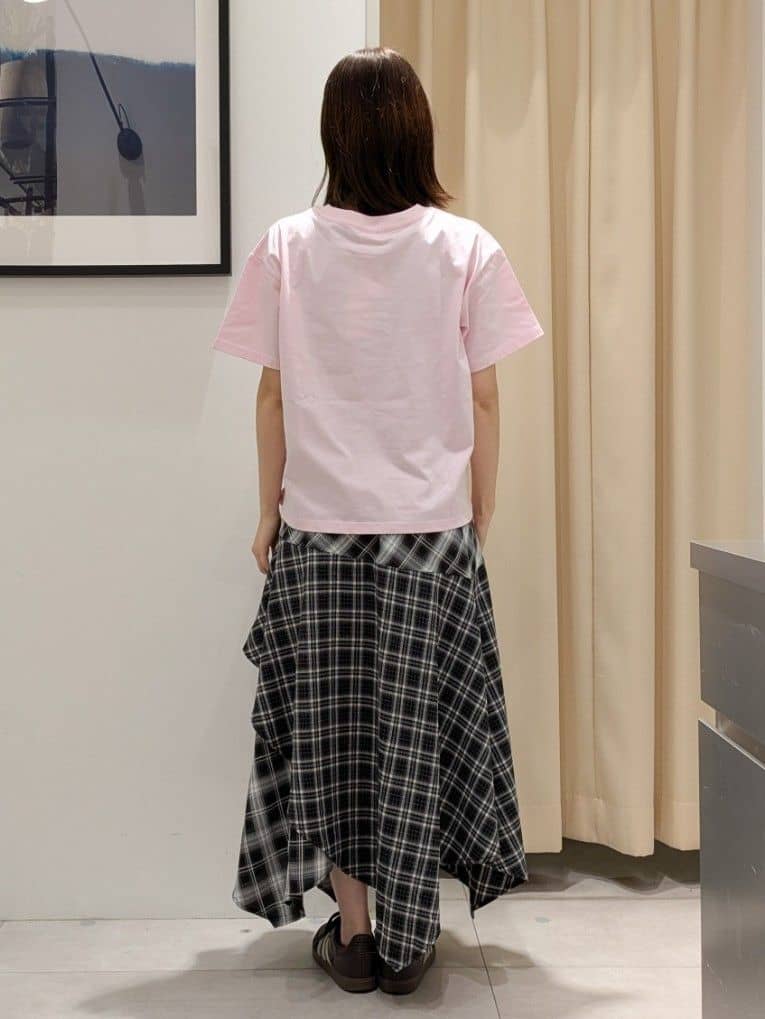 なめさんの「THE SHOP TK｜ダンボールジップパーカ」を使ったコーディネート