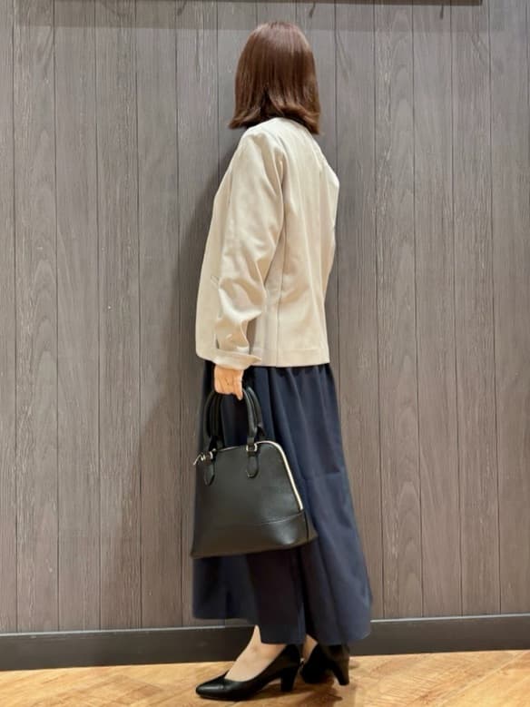 meiさんの「SHOO･LA･RUE｜【洗濯機可/UV/SS-3L】すっきり好印象 ノーカラージャケット」を使ったコーディネート