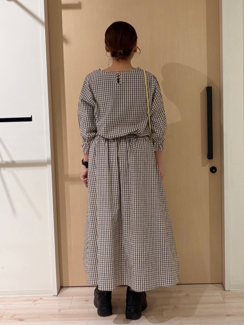 funafunaさんの「SHOO･LA･RUE｜【セットアップ可/洗濯機可/S-LL】軽やかに揺れる サッカーチェック フレアスカート」を使ったコーディネート