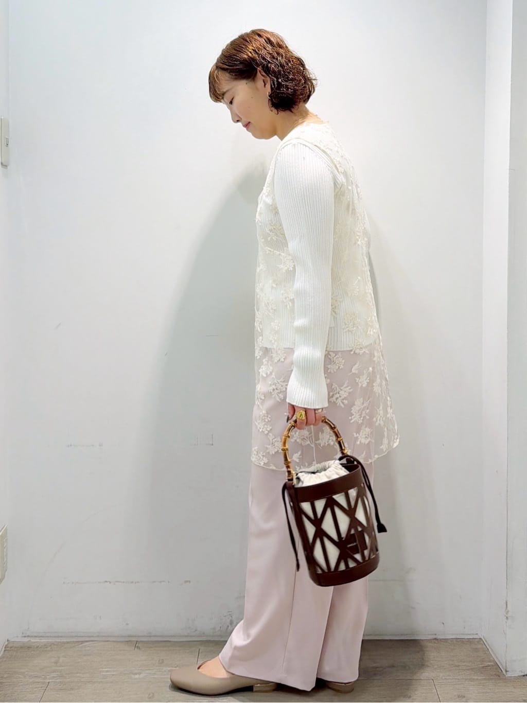 sumicaさんの「OPAQUE.CLIP｜シアー刺繍チュニックブラウス【洗濯機OK】」を使ったコーディネート